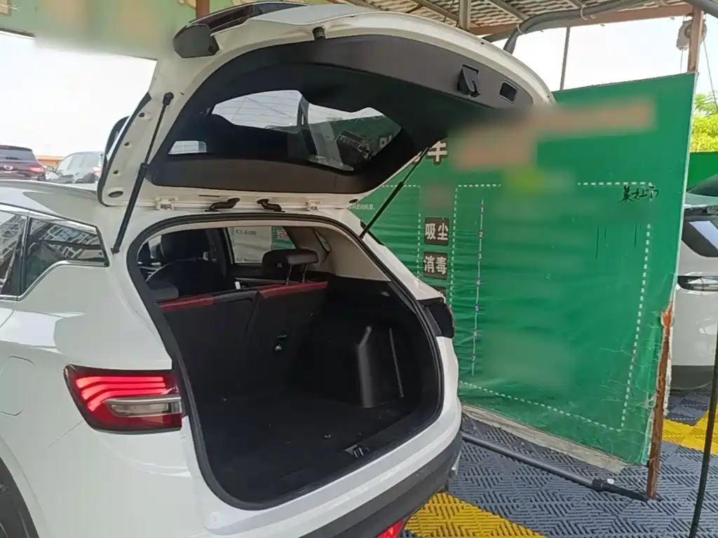 Geely Binyue — миниатюра 19