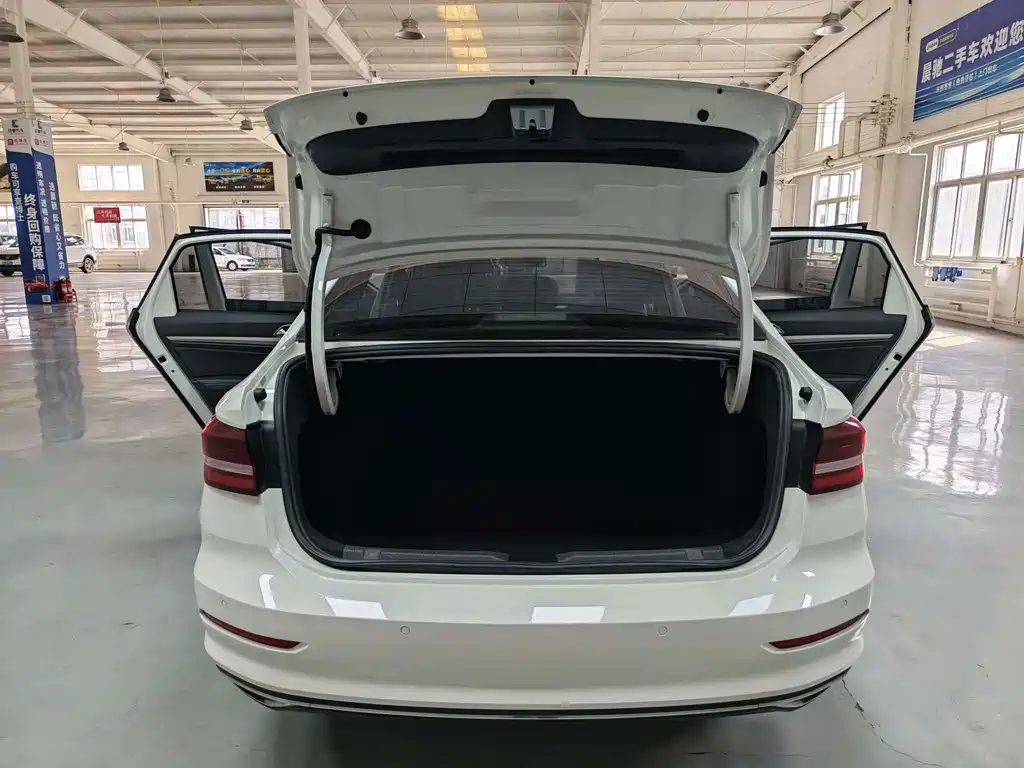 Volkswagen Lavida — миниатюра 19