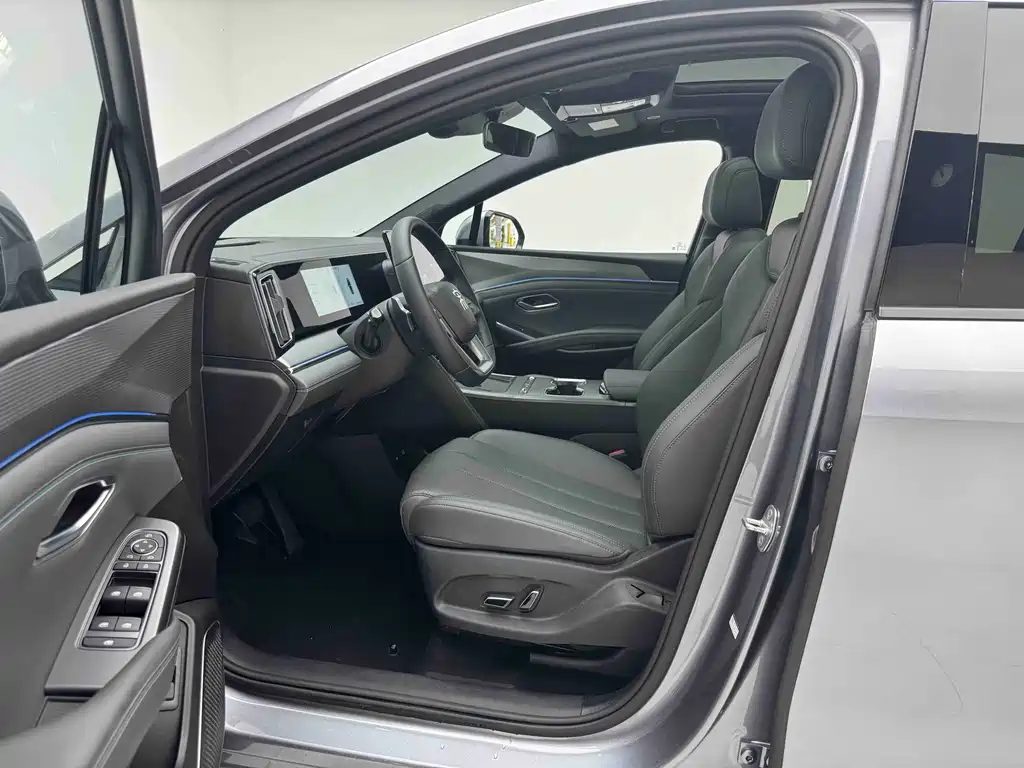 BYD L DM-i — миниатюра 8