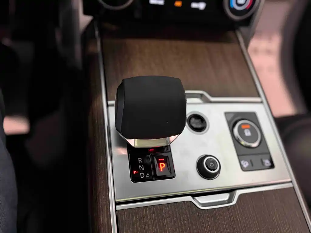 Land Rover Range Rover — миниатюра 12