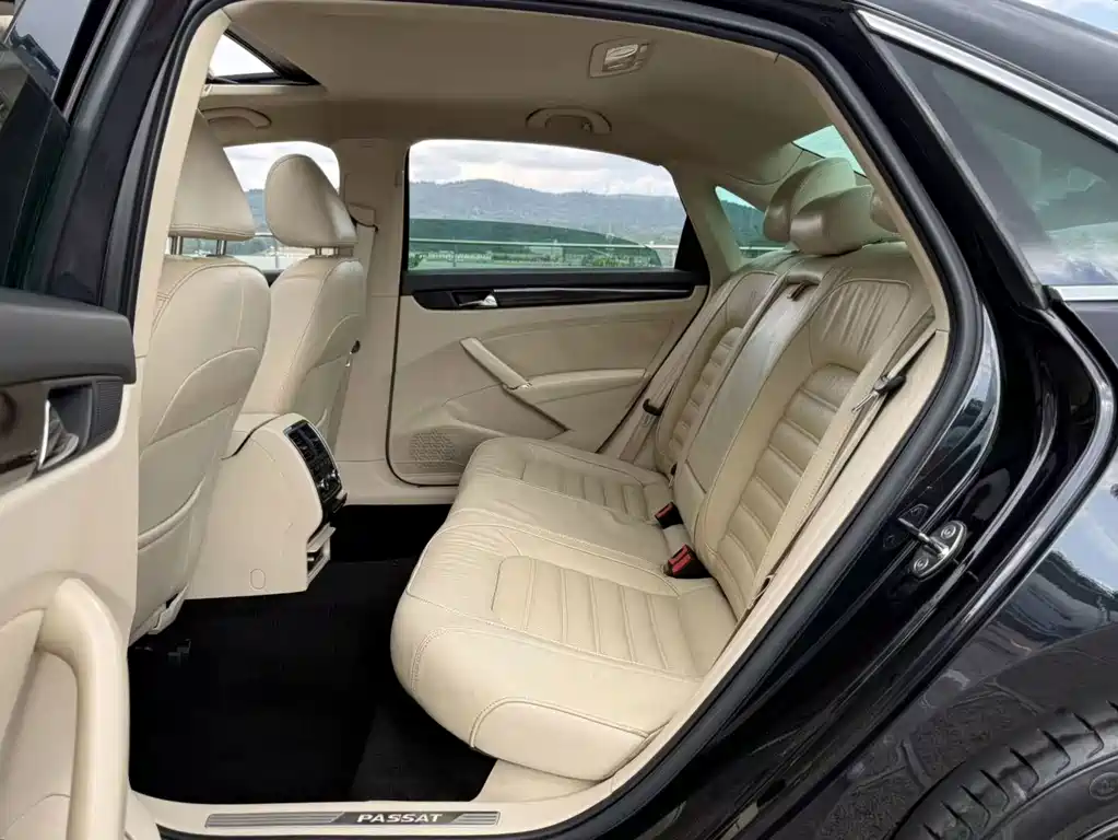 Volkswagen Passat — миниатюра 6
