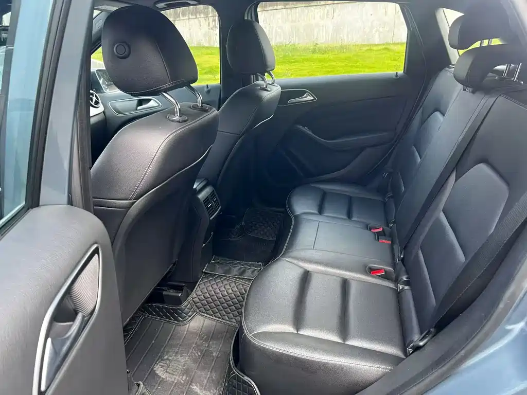 Mercedes-Benz B-Class — миниатюра 6