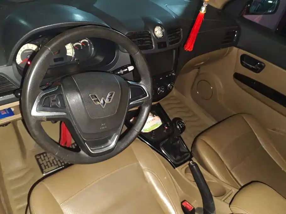 Wuling Hongguang — миниатюра 12