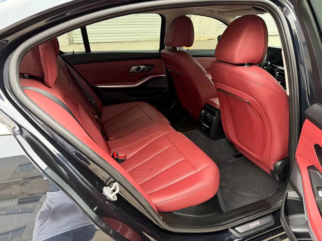 BMW i3 2025 eDrive 35 L