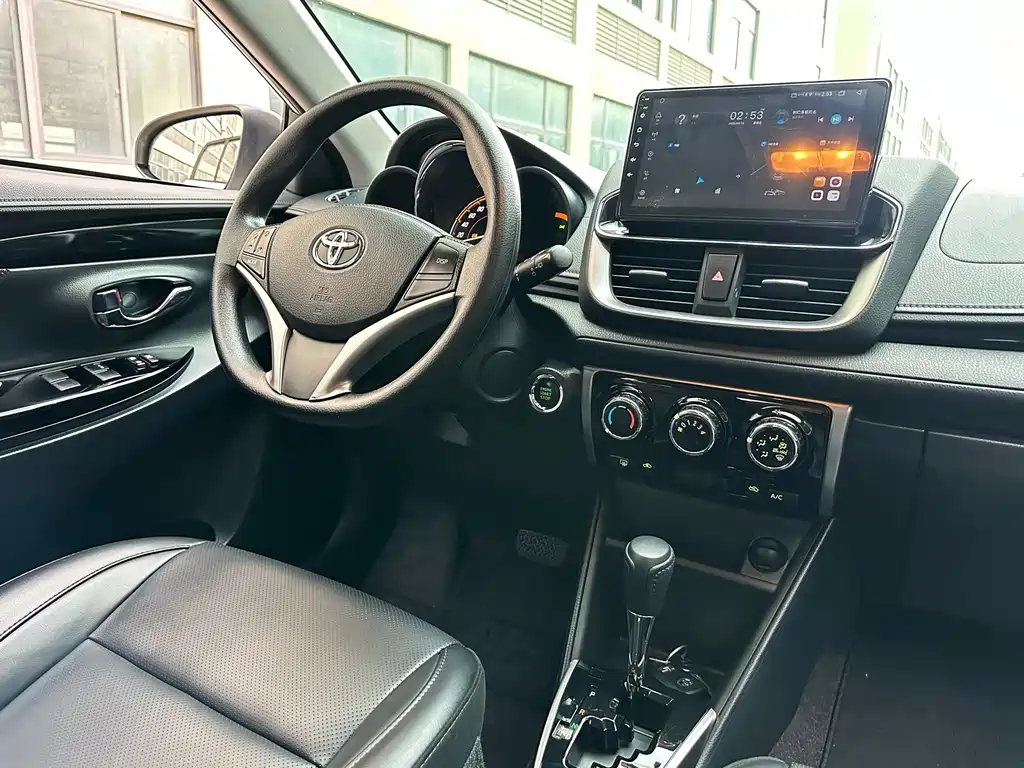 Toyota Yaris L — миниатюра 7
