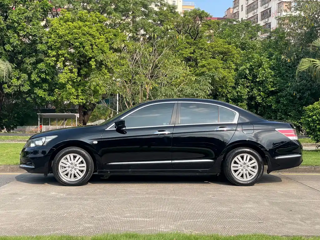 Honda Accord — миниатюра 5