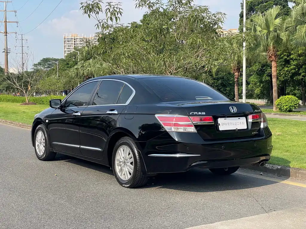 Honda Accord — миниатюра 7