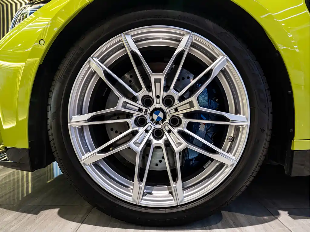 BMW M4 — миниатюра 13