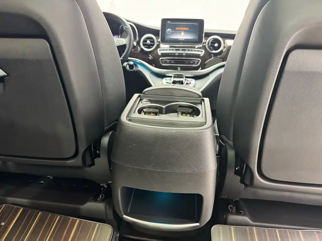 Mercedes-Benz V-Class — миниатюра 20