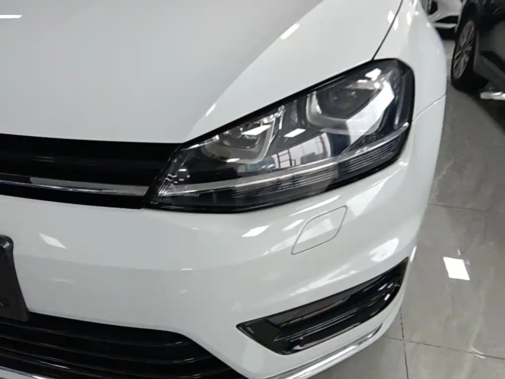 Volkswagen Golf — миниатюра 24