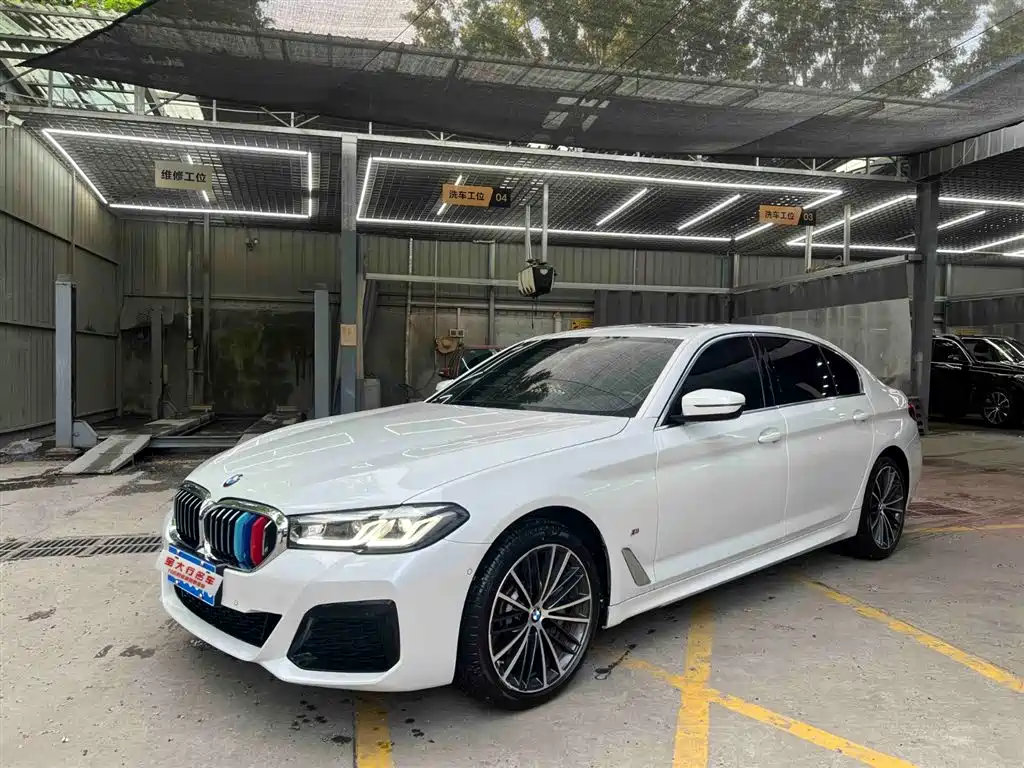 BMW 5 Series 2024
