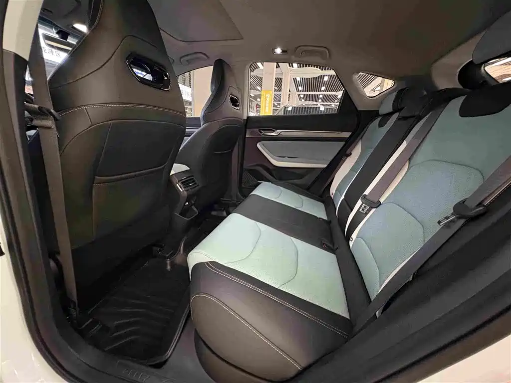 Geely Emgrand S — миниатюра 10