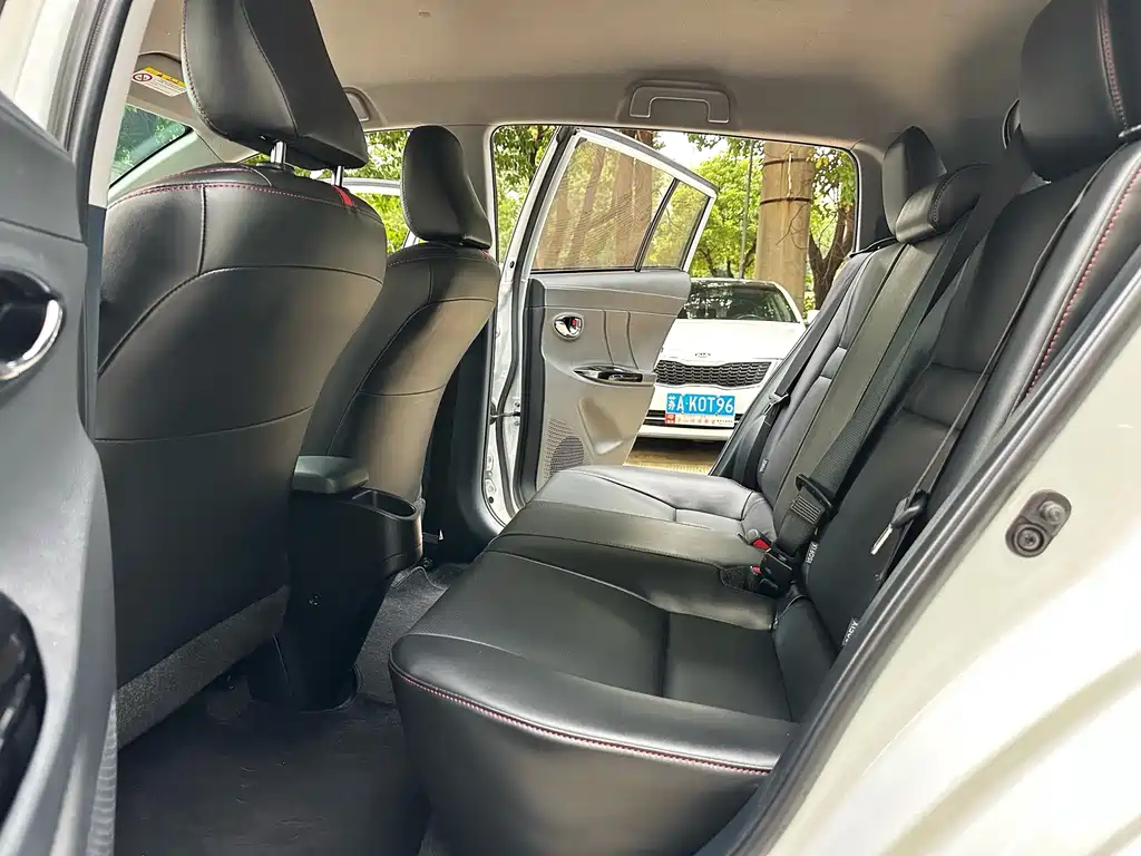 Toyota Yaris L — миниатюра 5