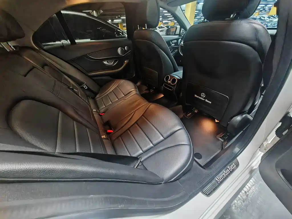 Mercedes-Benz C-Class — миниатюра 5