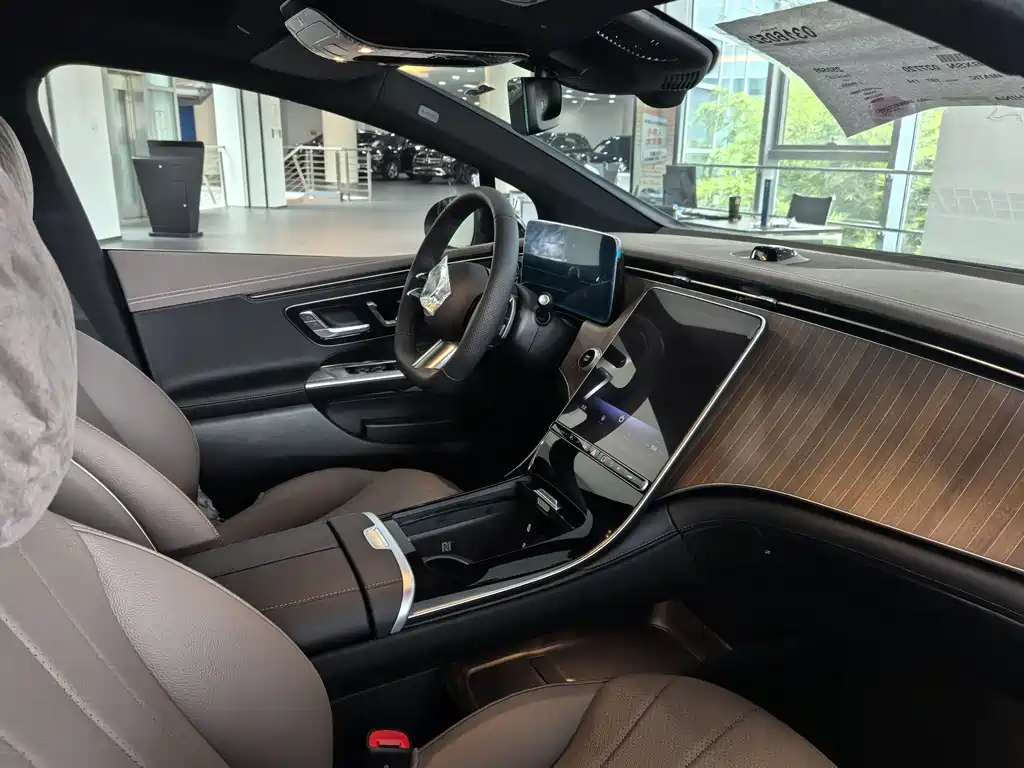 Mercedes-Benz EQE 2025 500 4MATIC