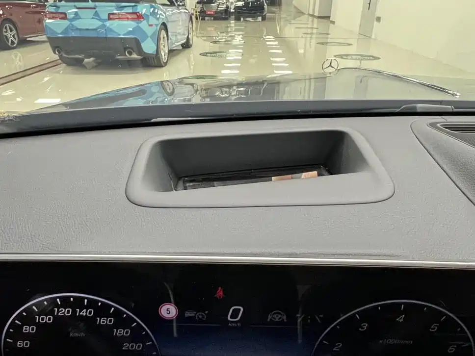 Mercedes-Benz S-Class — миниатюра 28