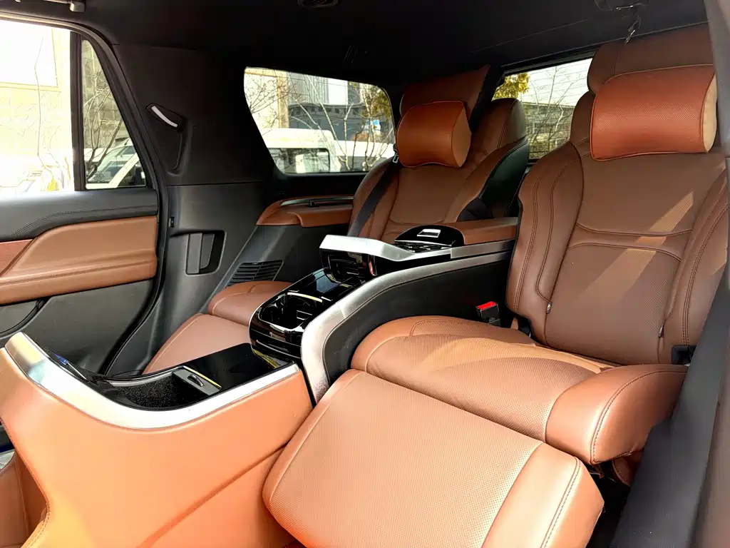 Lincoln Navigator — миниатюра 10