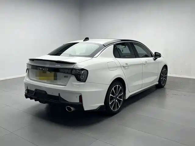 Lynk & Co 03 — миниатюра 6