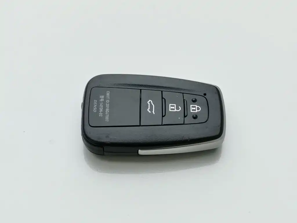 Toyota Prado — миниатюра 19