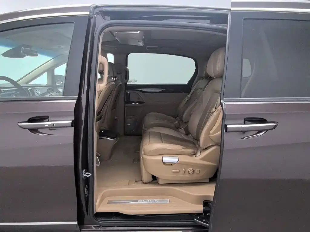 Buick GL8 — миниатюра 15