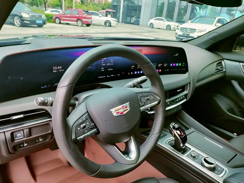 Cadillac CT5 — миниатюра 15