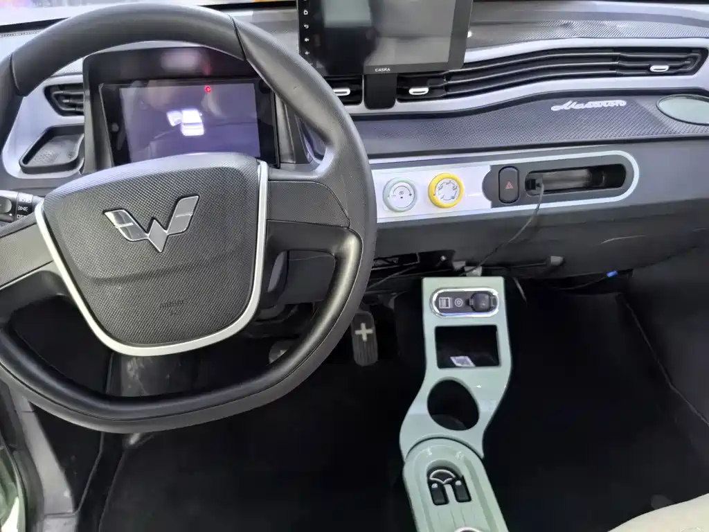 Wuling MINIEV — миниатюра 10