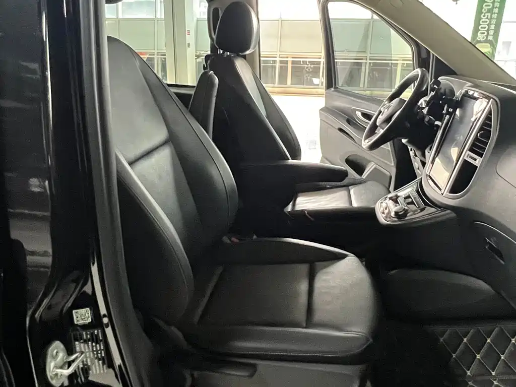 Mercedes-Benz Vito — миниатюра 17