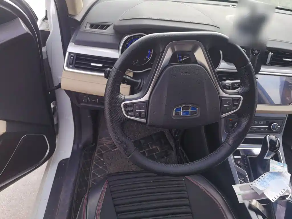 Geely Emgrand — миниатюра 6