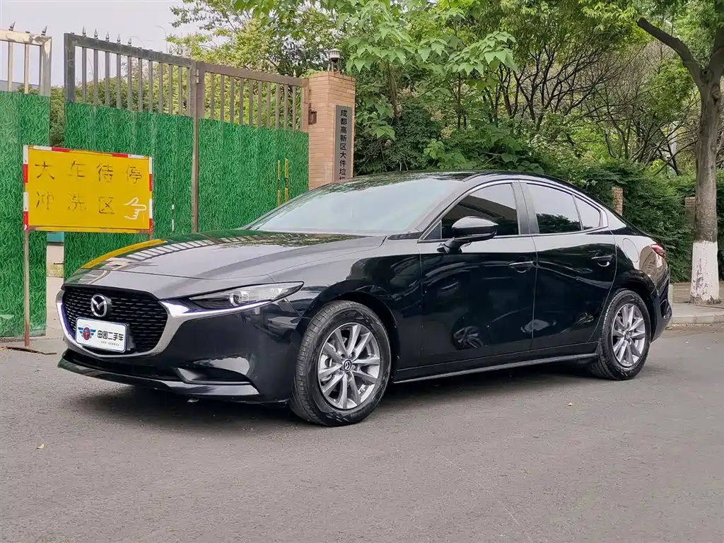 Mazda 3 Axela 2022