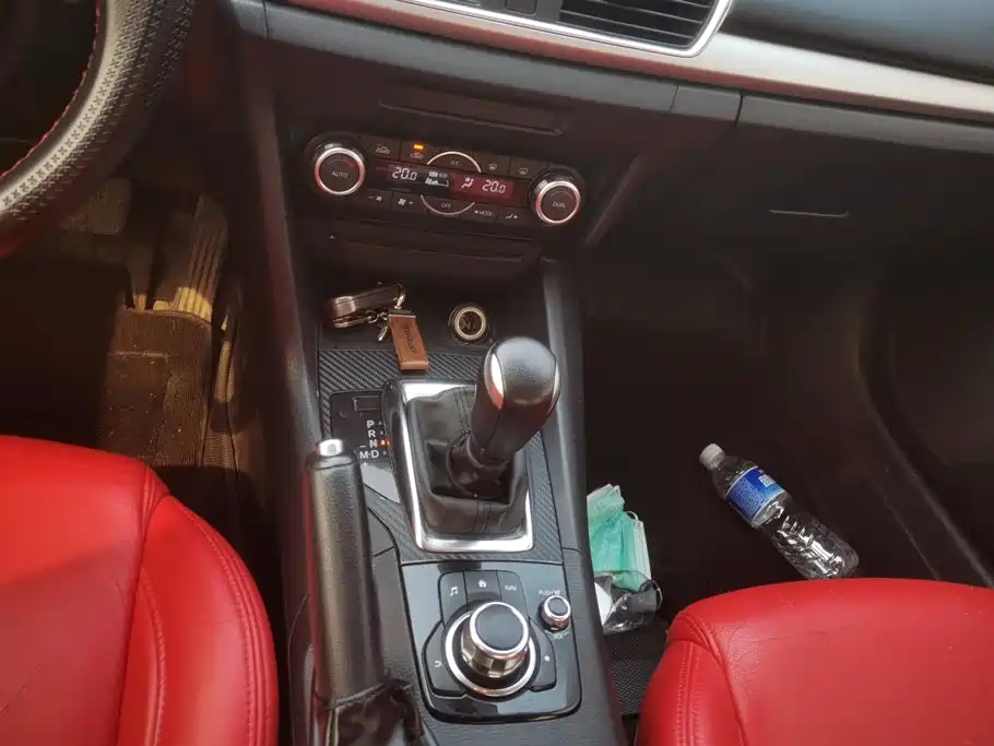 Mazda 3 Axela — миниатюра 16
