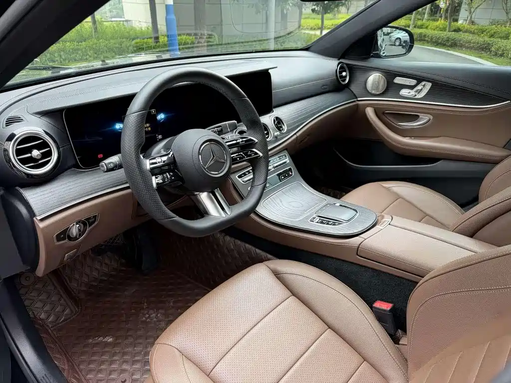 Mercedes-Benz E-Class — миниатюра 4