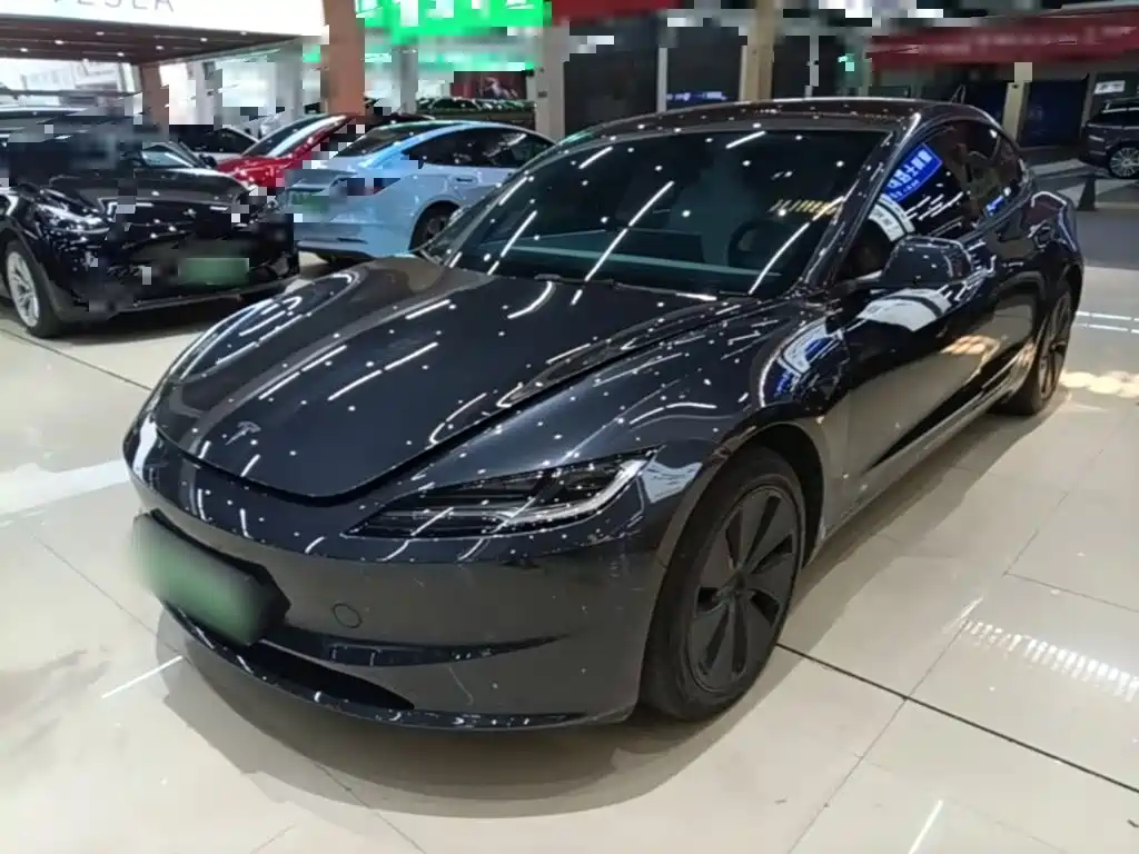 Tesla Model 3 — миниатюра 2