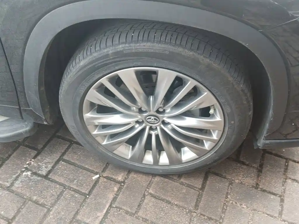 Toyota Highlander — миниатюра 8