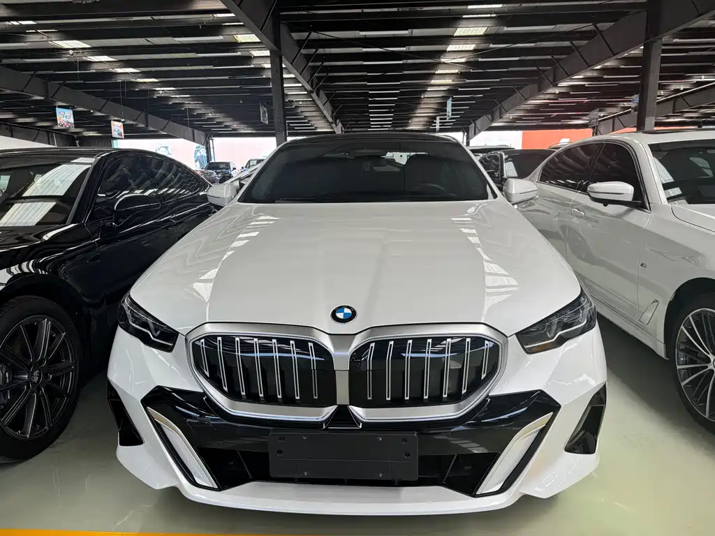 BMW 5 Series 5 2025 530Li Lead M Sport