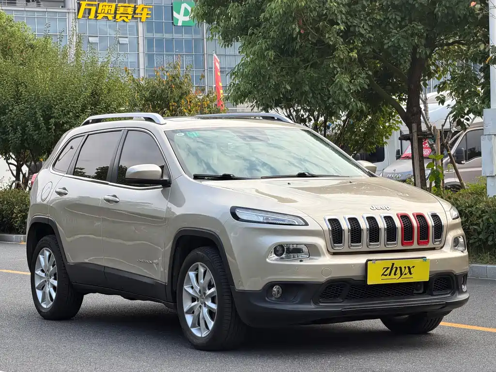 Jeep Cherokee (Import) — миниатюра 3