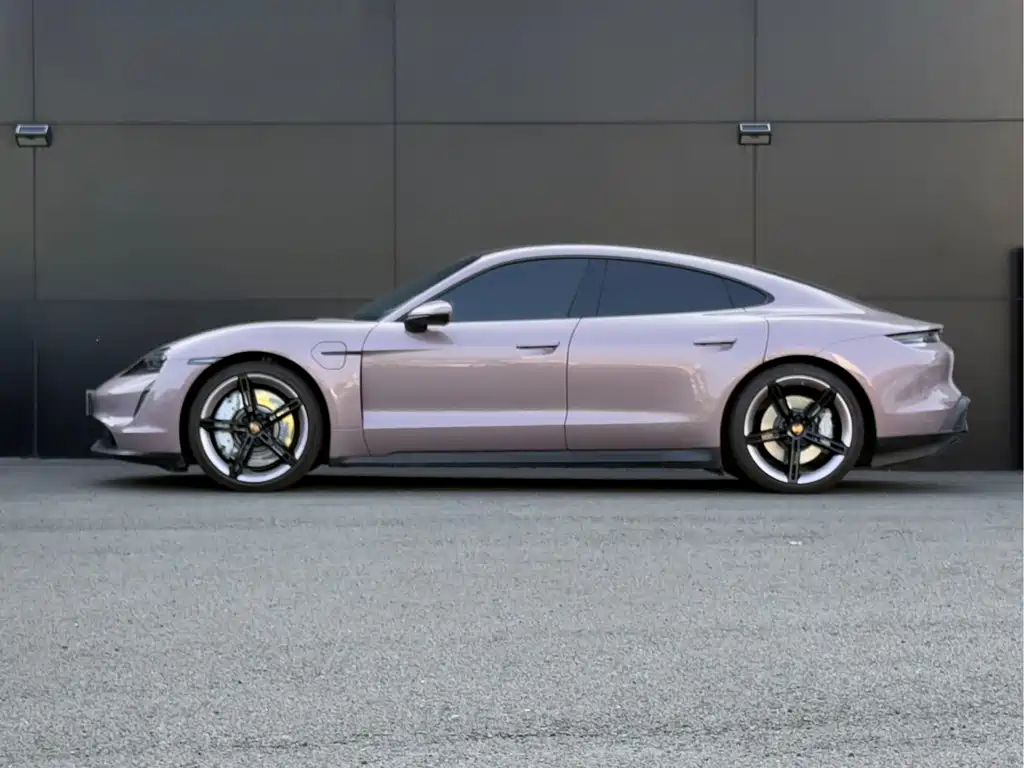 Porsche Taycan — миниатюра 5