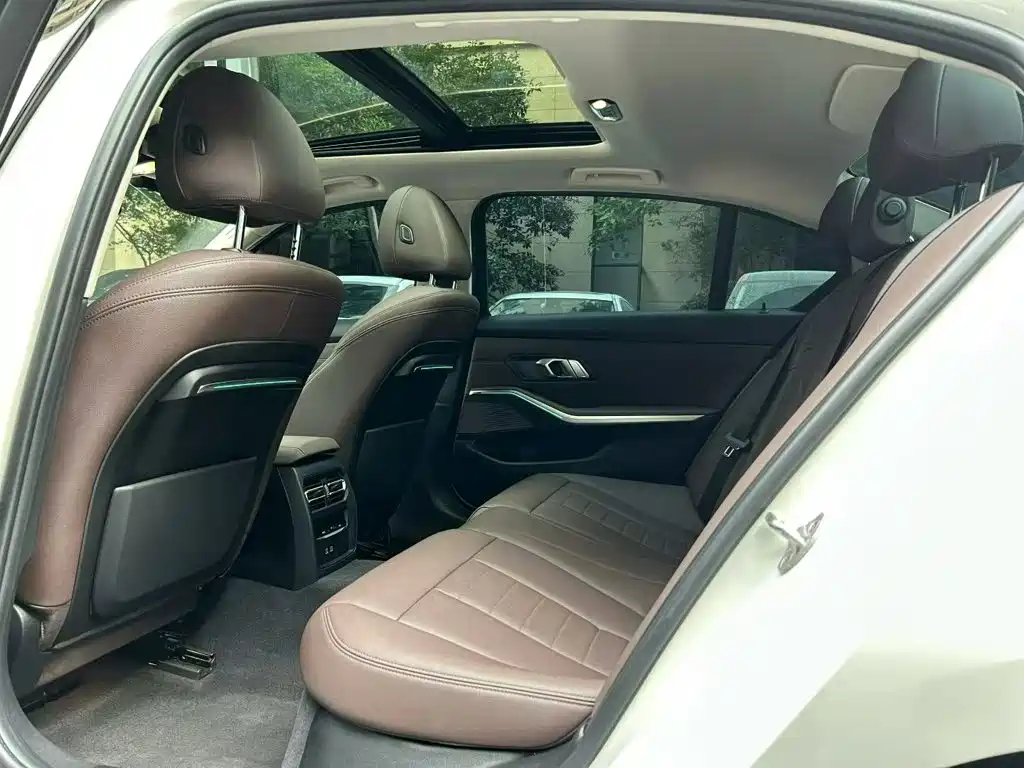 BMW 3 Series — миниатюра 9