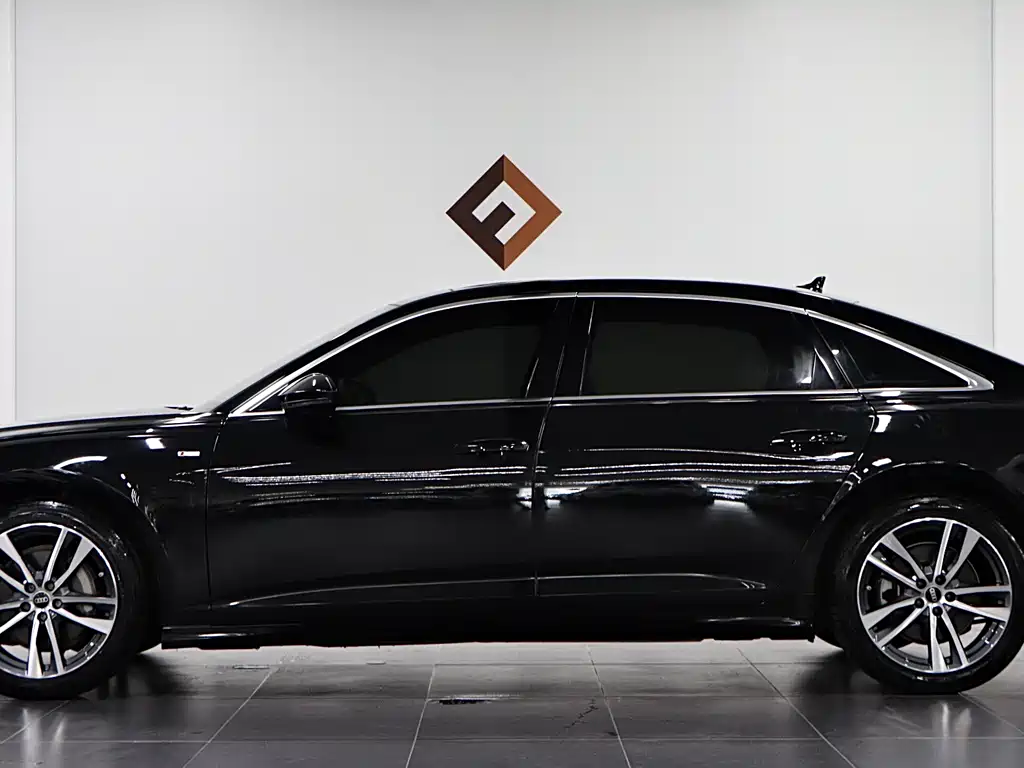 Audi A6L 2022 40 TFSI Luxury