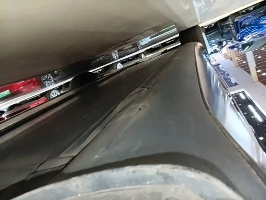 Tesla Model 3 — миниатюра 22