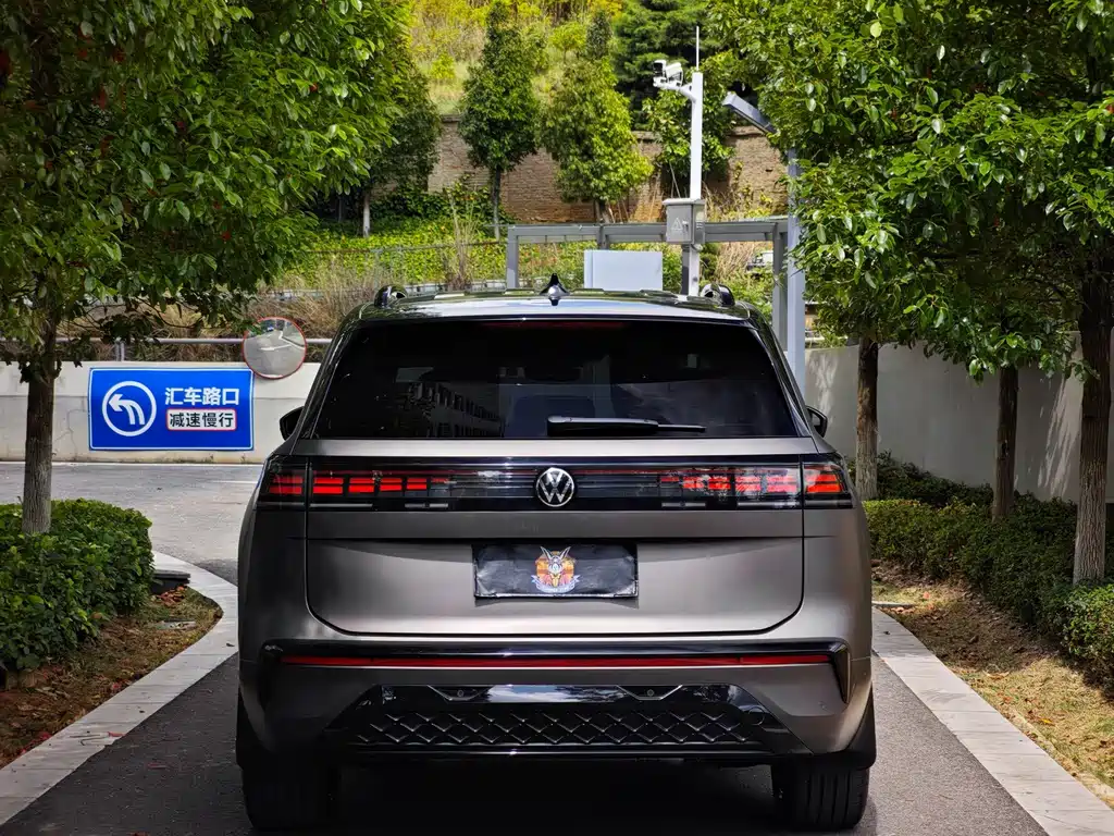 Volkswagen Teramont — миниатюра 5