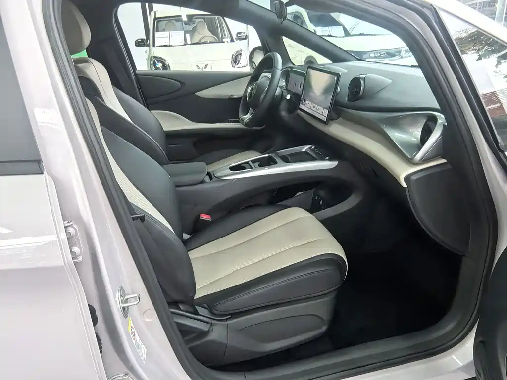 BYD Dolphin — миниатюра 7