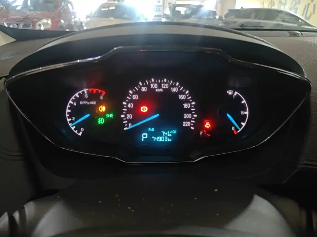 Ford Escort — миниатюра 12