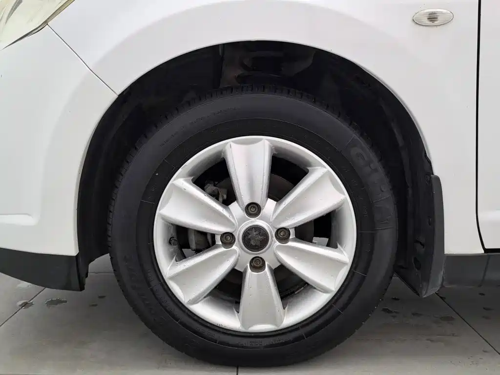 Venucia R50 — миниатюра 17