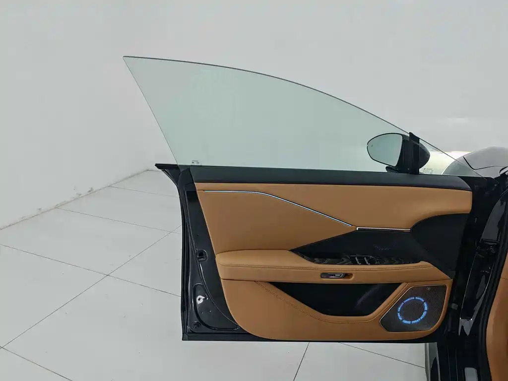 Toyota bZ7 — миниатюра 8