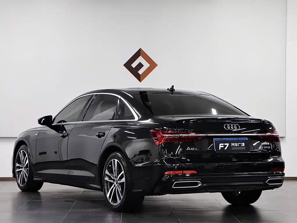 Audi A6L 2022 40 TFSI Luxury