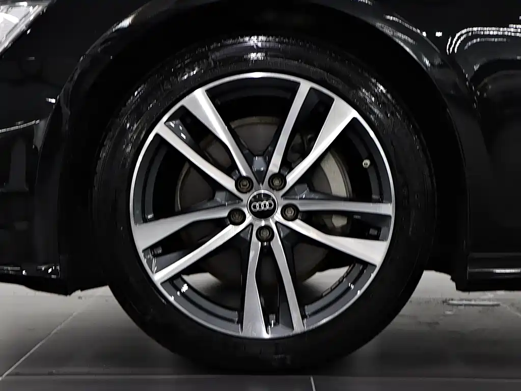 Audi A6L 2022 40 TFSI Luxury