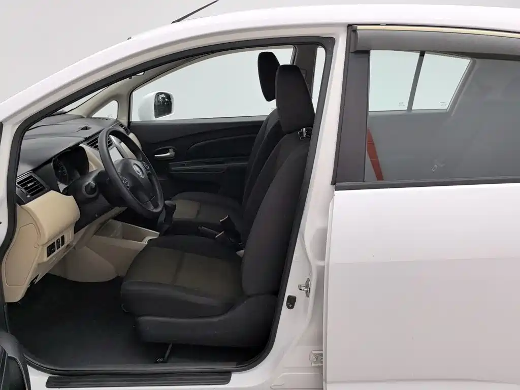 Venucia R50 — миниатюра 10