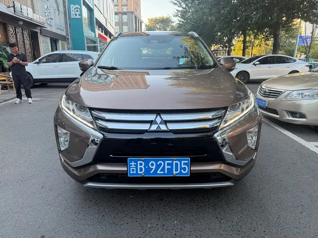 Mitsubishi Eclipse Cross — миниатюра 2