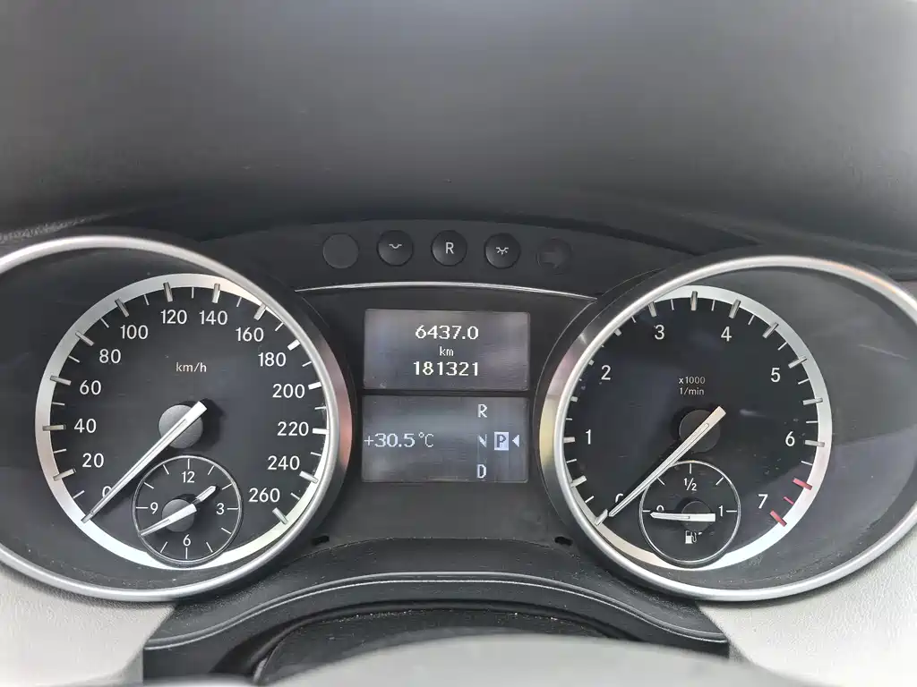 Mercedes-Benz R-Class — миниатюра 5