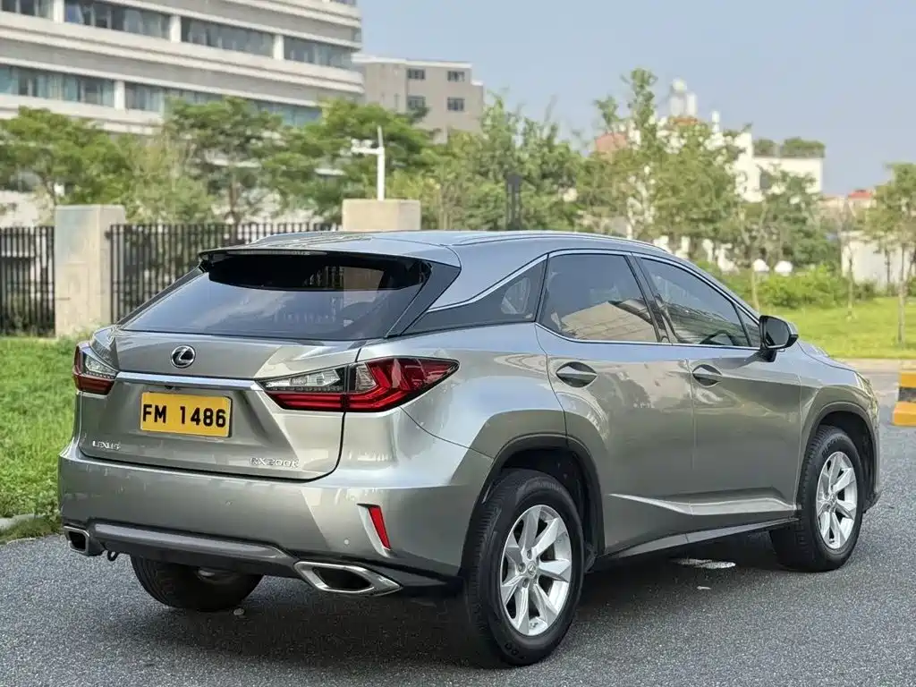 Lexus RX — миниатюра 8